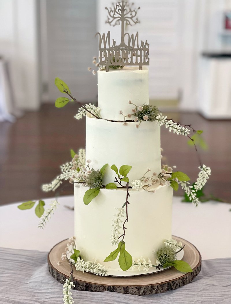 3 tier wedding cake